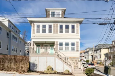76 Westglow St