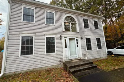 40 Fairview Ave 1