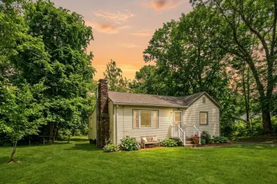 234 Mapleshade Ave