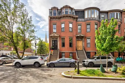 12 Braddock Park #2