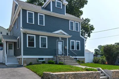 71 Cowing St 1