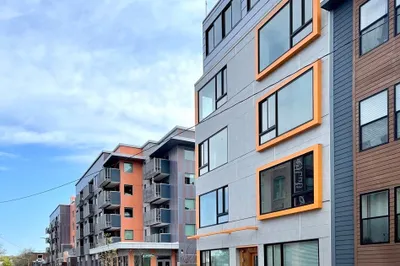 71 Border St #5