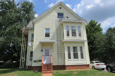 94 Auburn St