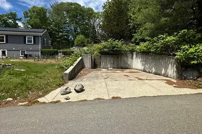 15 Fiske Ave