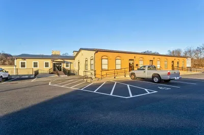 55 Main St #204 1