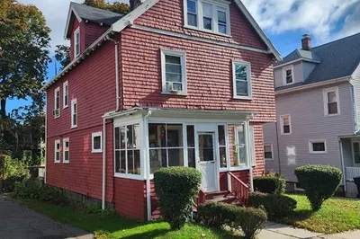 27 Bradfield Ave 1