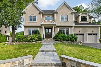 11 Fairhaven Rd 1