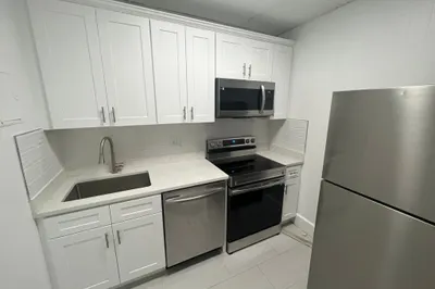 11 Aberdeen St #3A