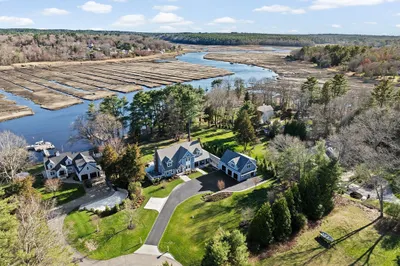 16 Barry's Landing 1