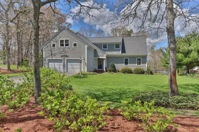 5 Eldridge Pond Rd