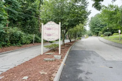 340 Sunderland Rd #18 A 1
