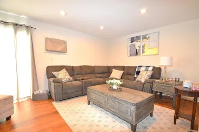 168 Hart St #63