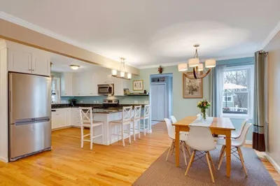 16 University Dr #1