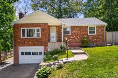 14 Harvard St Ext