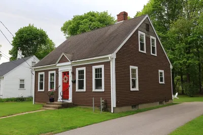 23 Dearborn Avenue