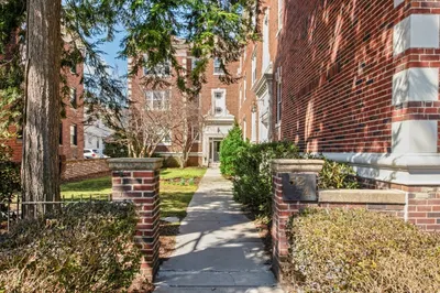 54 Babcock St #2