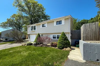 3 Freeman St #1