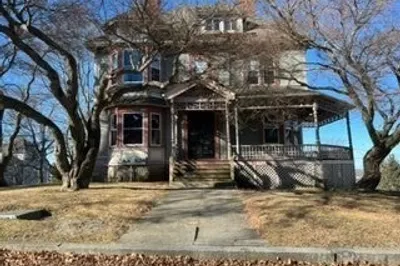 682 Rock Street #1 1