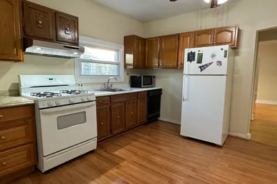 85 Raymond Ave #1