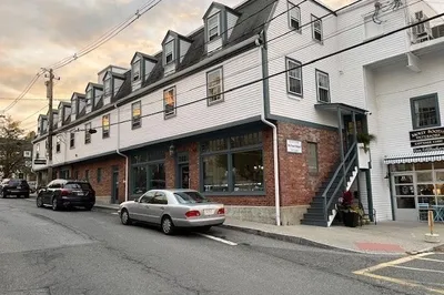 89 Front St #302