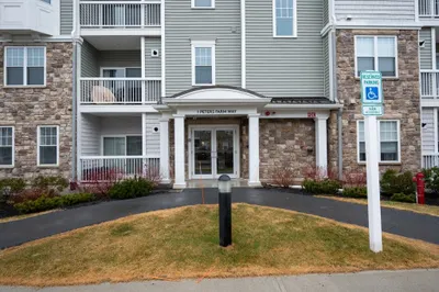 1105 Peters Farm Way #105 1