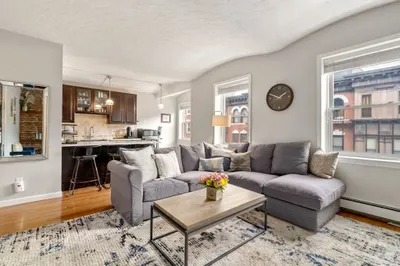 9-15 Battery St #7