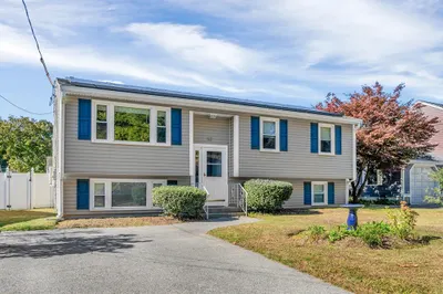 52 Underwood Ave