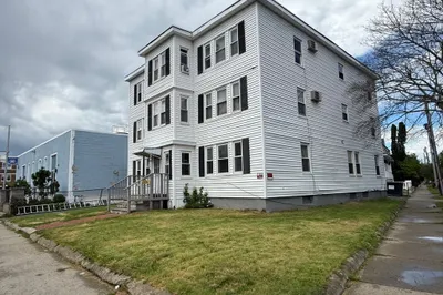 145 N Common 1