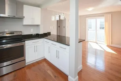 9 Concord Ave #2