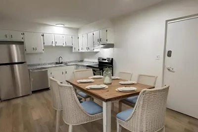 31 Vine St #10 1