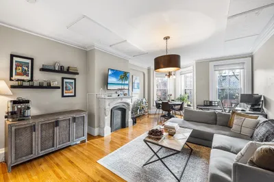 1 Saint Charles St #3 1