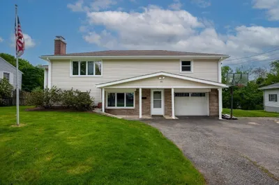 88 Harriet Ave 1