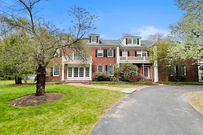 32 Solomon Pierce Road 1