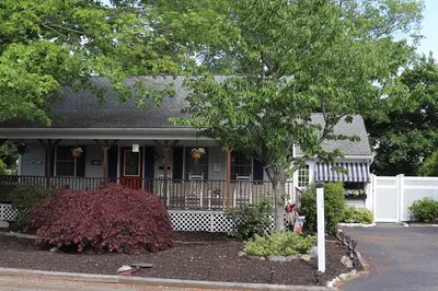 26 Robin Ln