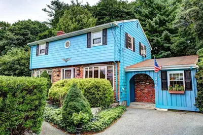 236 Fox Hill Rd 1