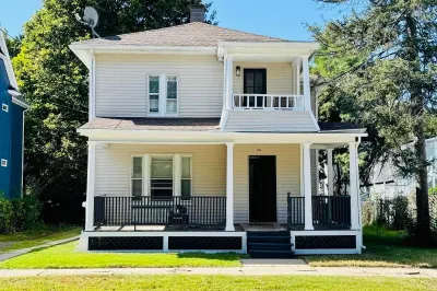 130 Myrtle St 1