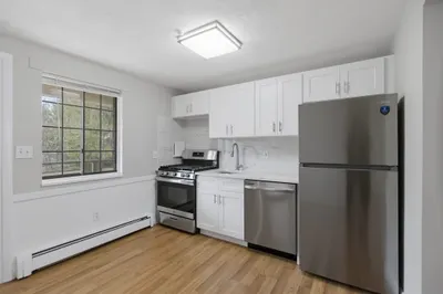 30 Colonial Dr #5A 1