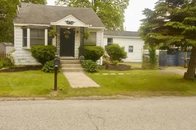 12 Wheeler Avenue 1