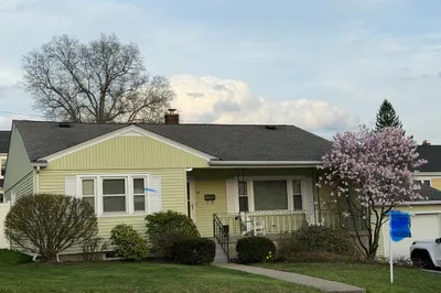 89 Westview Rd 1