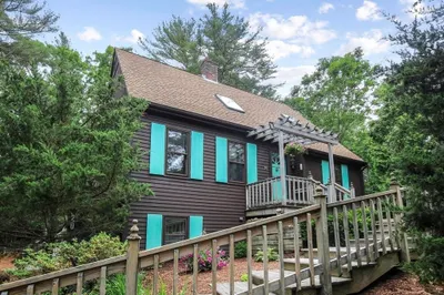 20 Lakewood Dr
