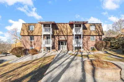 15 Wildwood St #B10
