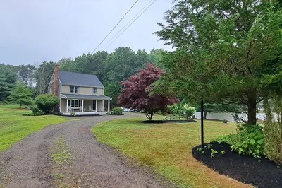 135 Circuit St