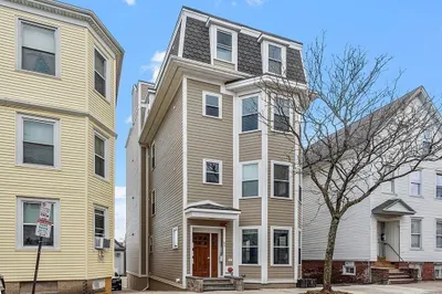 85 Lexington St #3