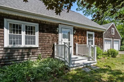 554 Berkley St 1