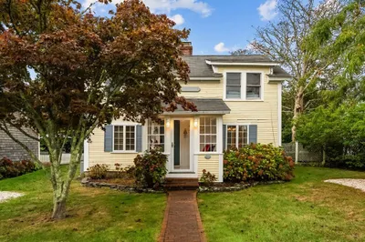 24 Shattuck Pl 1