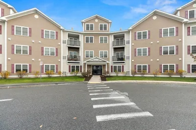 360 Andover St #1309