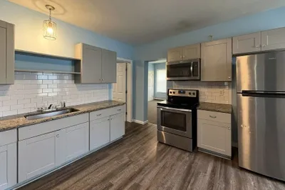 91 Main St #4