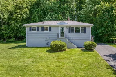 93 Ripley Ave