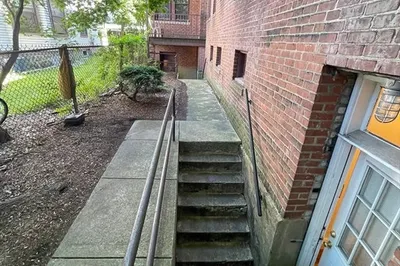 33 Winslow Rd #B