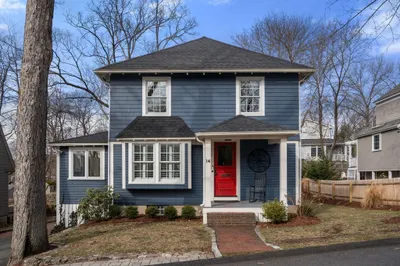 14 Curve Street